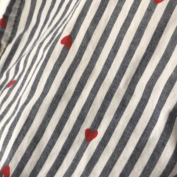 Old Navy small hearts shirt - Picture 5 of 5